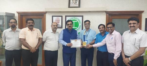 International Trade Division of RINL Marketing Department awarded with Star Performance Award for Export Excellence