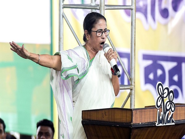 Mamata Banerjee Clarifies Stance Amid Student Protests, Accuses BJP of Threatening Democracy