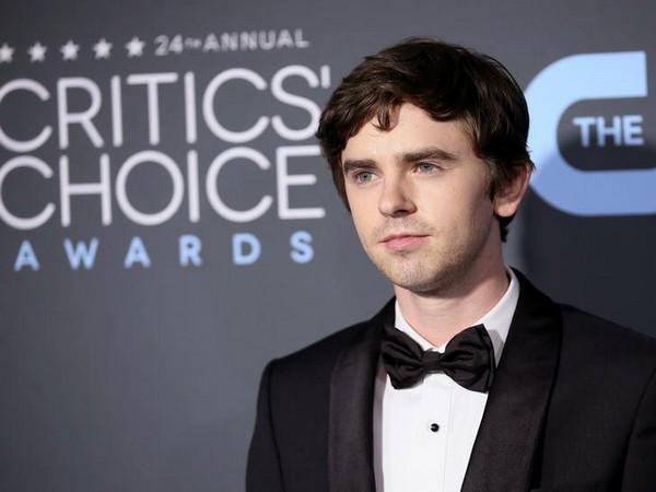 Freddie Highmore reveals he got married during 'Jimmy Kimmel Live!'