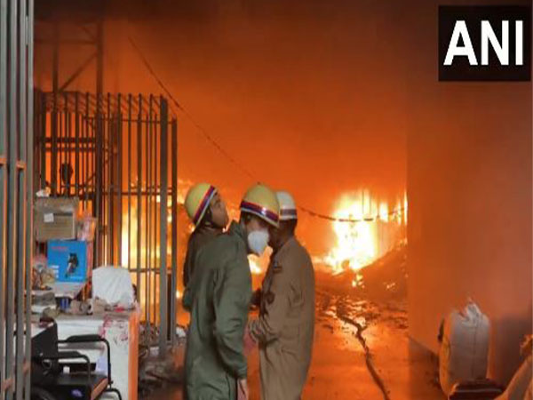 Massive Blaze Erupts at Masala Factory in Agra