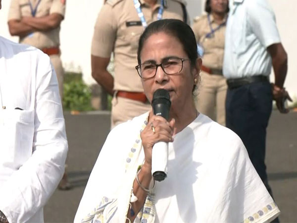 Mamata Banerjee Blames Central Government for West Bengal Flood Crisis