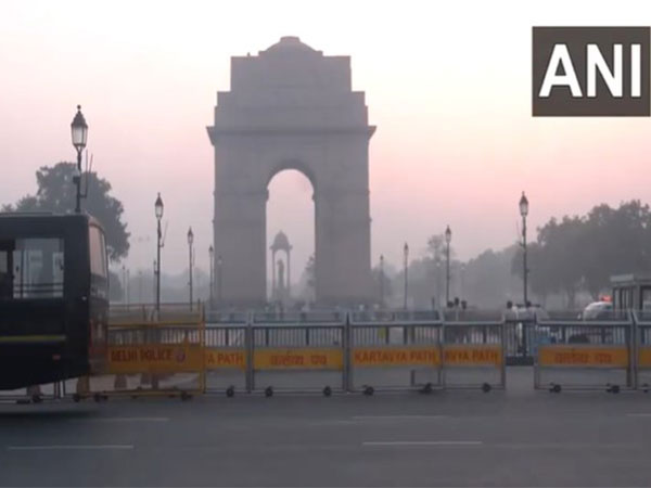 Smog Crisis in Delhi: Politics and Pollution Clash Amidst Stubble Burning Debacle