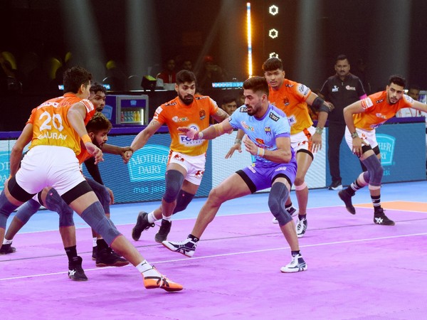 Thrilling PKL Clash Ends in Stalemate as Fazel Atrachali Makes History