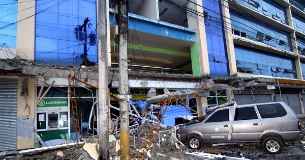 6.9-magnitude quake hits Philippines triggering small tsunami