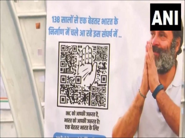 Congress puts bar codes behind chairs for crowdfunding in Nagpur's 'Hain Taiyyar Hum' rally