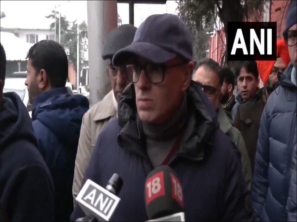 Omar Abdullah Praises Manmohan Singh’s Lasting Impact on Jammu and Kashmir, Amidst Memorial Controversy