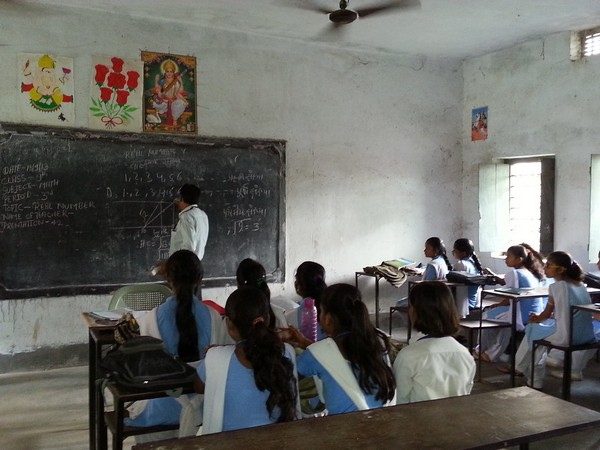 Govt would initiate steps to meet demands of para teachers: Alam 