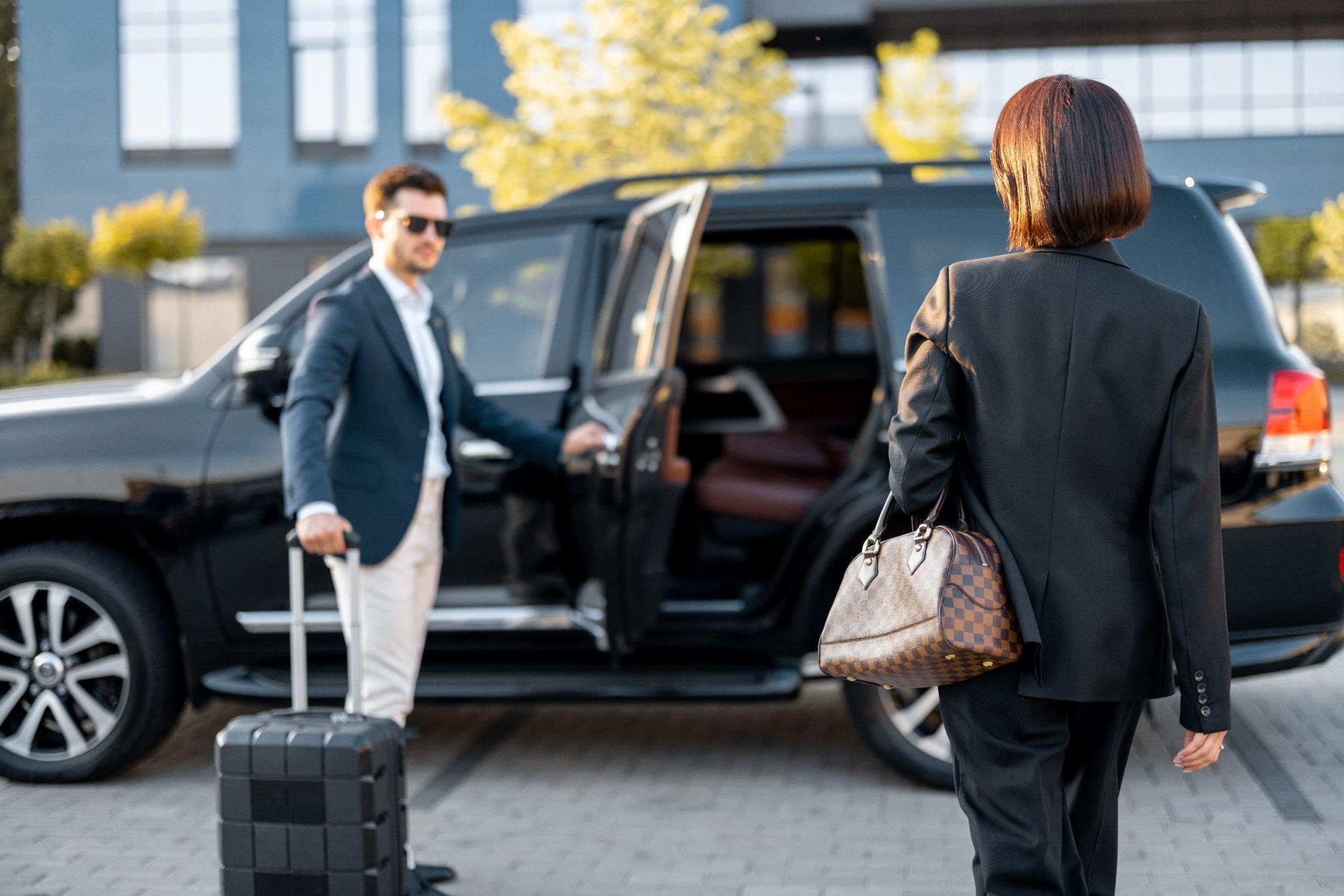 Luxury Airport Transfers in London: Discover Chauffeur Services