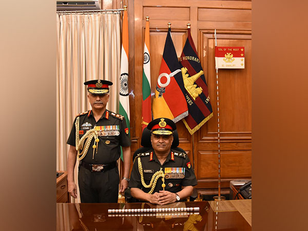 Gen Manoj Pande takes over as 29th Army Chief