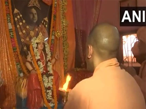 UP CM Yogi offers prayers at Bharat Sevashram in West Bengal's Birbhum
