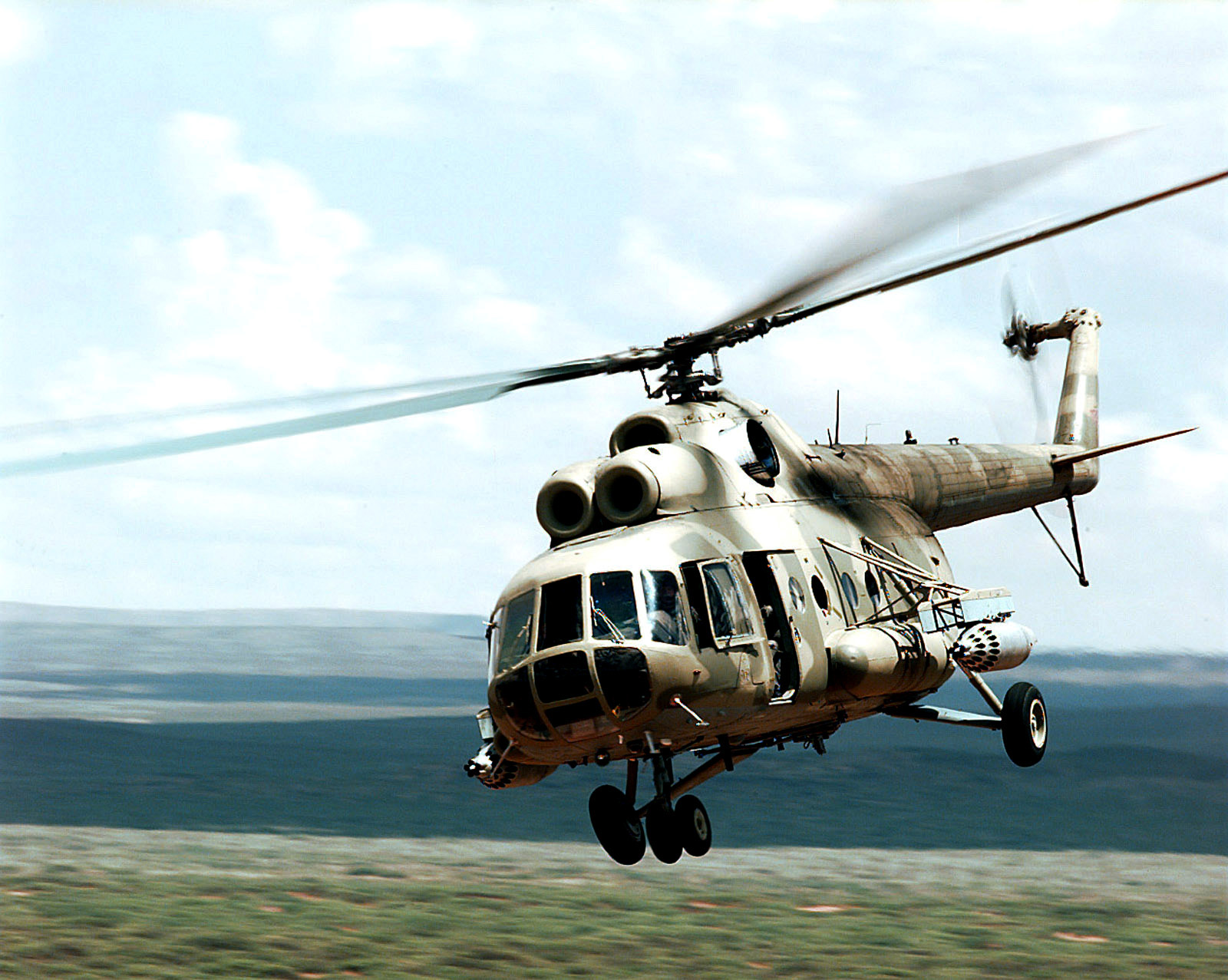 UPDATE 1-Six die in helicopter crash in Norway