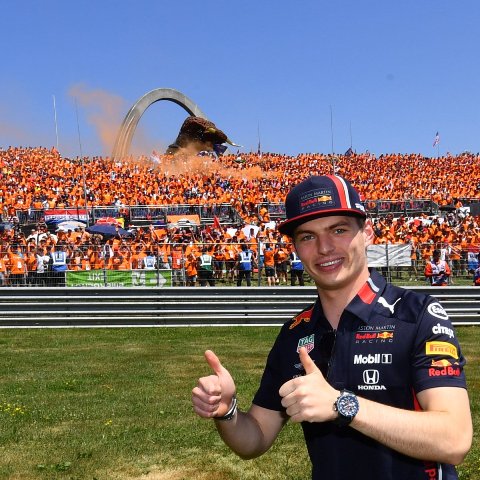 Motor racing-Radio rage for Verstappen in Singapore GP qualifying