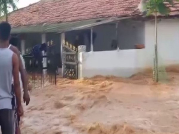 Kondapochamma Sagar overflowed in Telangana's Siddipet, village flooded