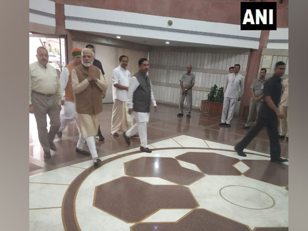 Narendra Modi, Amit Shah arrive for BJP Parliamentary party meeting in Parliament