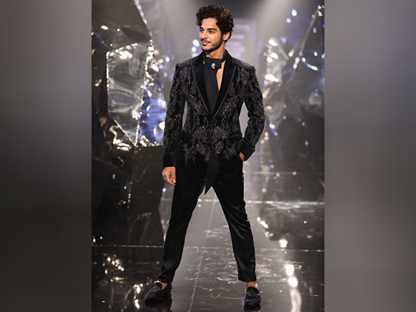 This is what Ishaan Khatter has to say about the pressure of airport looks