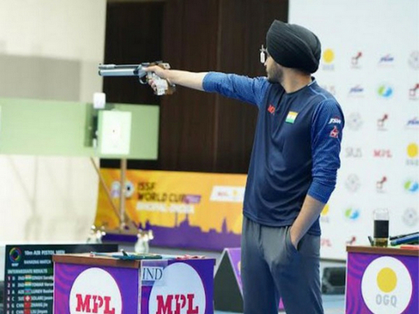 Manu Bhaker and Sarabjot Singh Clinch Historic Bronze at Paris Olympics