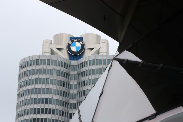 German luxury car-maker BMW plans to take control of Chinese joint venture