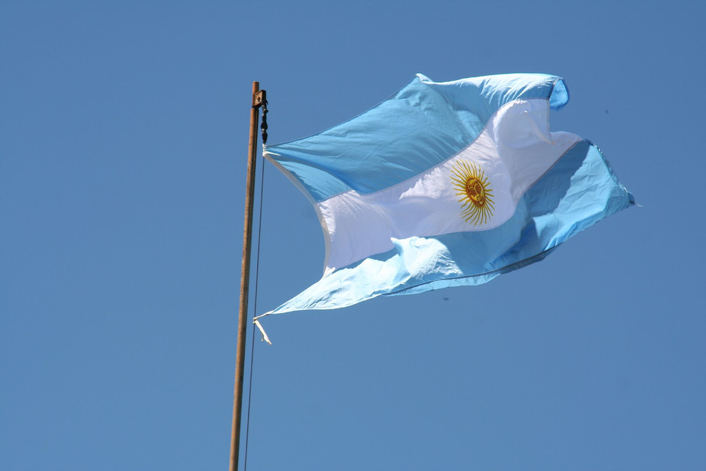 Argentina poverty rate drops to 36.5% in first half of 2022