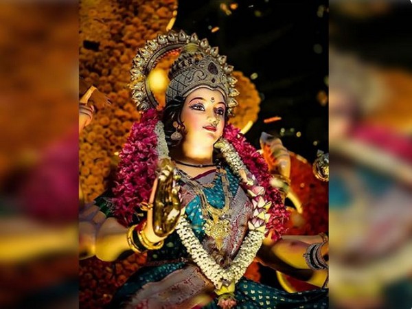 Navratri 2022: Maha Panchami today, devotees worship Goddess Skandamata