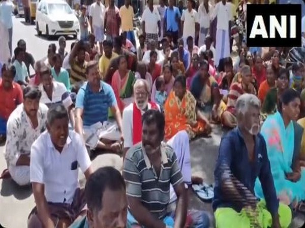 Tamil Nadu Fishermen Protest Against Sri Lanka Navy's Detention