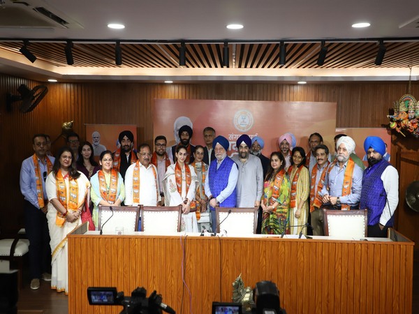 Eminent Citizens Join BJP in Mass Membership Drive Led by Hardeep Singh Puri