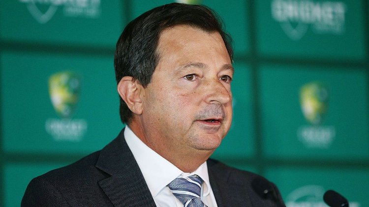 Ball-tampering: Cricket Australia chairman faces growing calls to step down
