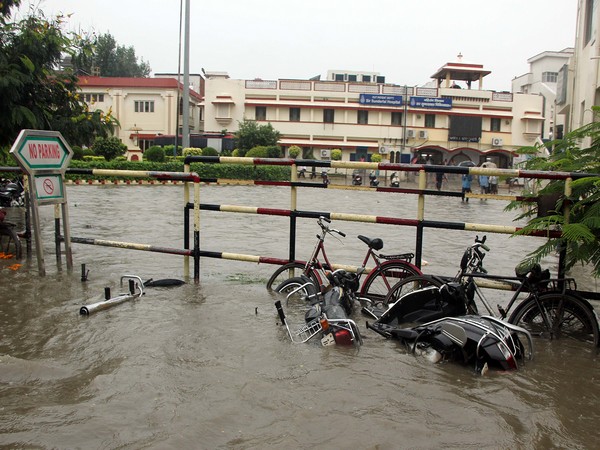 Lakshadweep, Tamil Nadu to receive heavy rainfall today: IMD