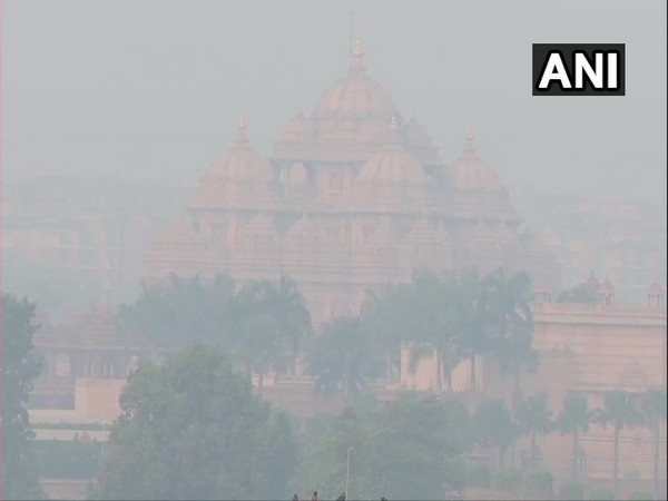 Delhi air quality continues to be 'severe'