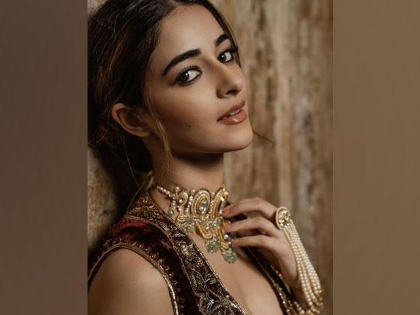 B-Town pour in birthday wishes for Ananya Panday