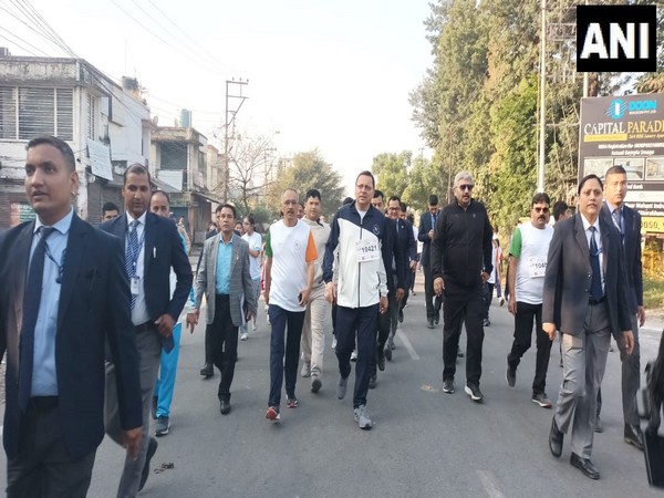 National Unity Day: CM Dhami flags off Dehradun Marathon themed "Run For Unity"