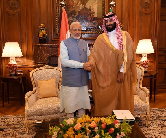 UPDATE 2-Saudi crown prince meets India's Modi in Argentina, plans to ramp up investments