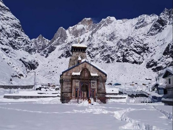 Uttarakhand: Kedarnath temple wears thick blanket of snow
