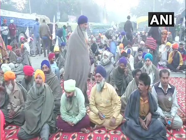 Farmers protesting peacefully, security tightened up at Singhu border