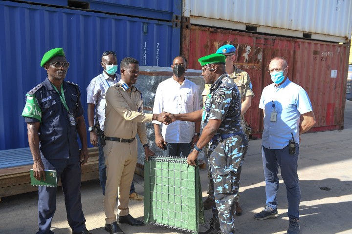 AMISOM hands over logistical support to Somali Police Force for election security 