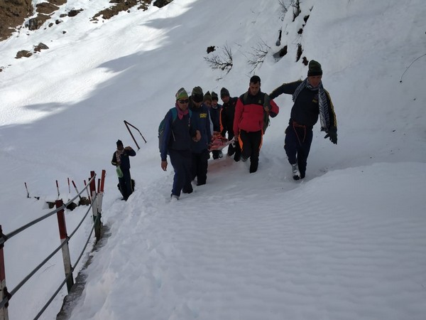 41 trekkers rescued in Ladakh, Chadar trek suspended for two days