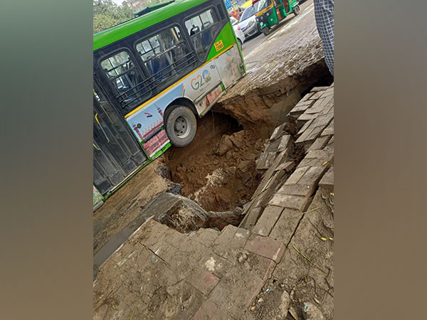 Delhi: Traffic police issues advisory after road caves in near Hauz Rani 
