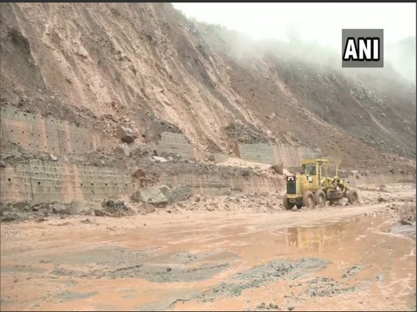 J-K: Jammu-Srinagar highway closed due to landslides in Udhampur district