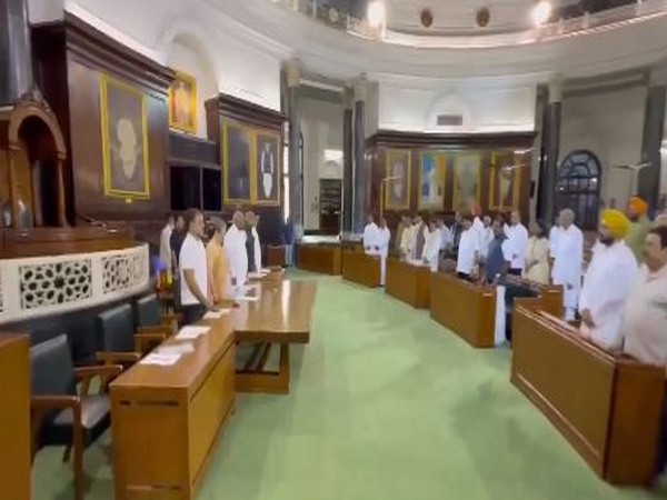 Congress Holds Moment of Silence for Wayanad Landslide Victims and Deceased UPSC Aspirants