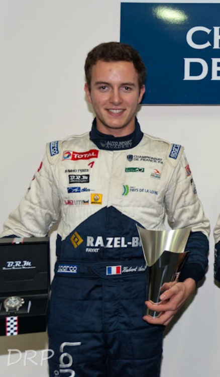 UPDATE 2-Motor racing-French Formula Two driver Hubert dies after high-speed crash