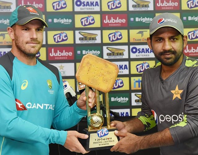 Pakistan opens inquiry into biscuit-shaped trophy fiasco 
