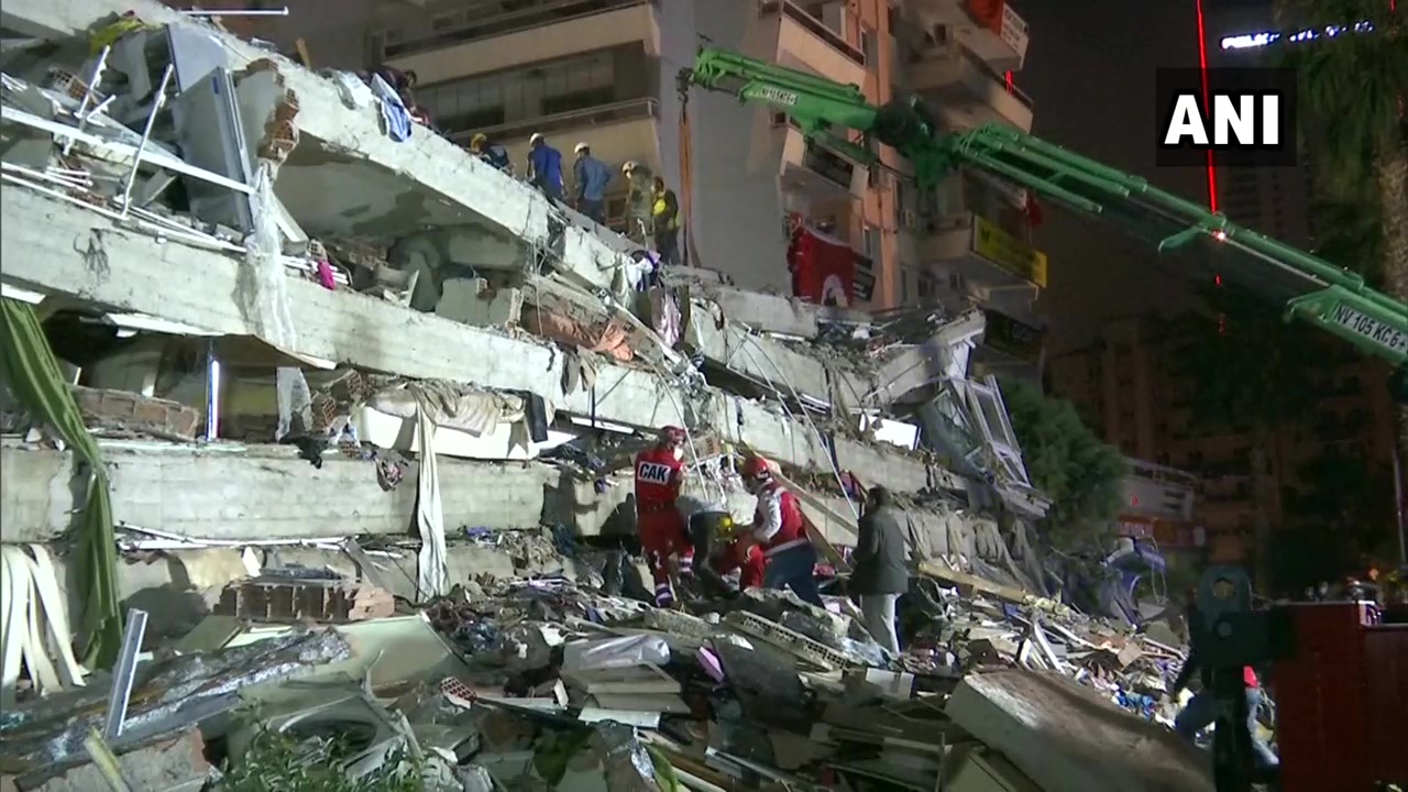 Turkish mother, 3 children rescued after 18 hours under quake rubble