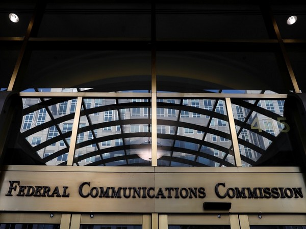 U.S. FCC announces winning bidders in 3.45 GHz auction