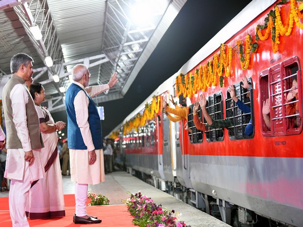 Ahmedabad: PM Modi dedicates Railway projects worth over Rs 2,900 cr in Asarva