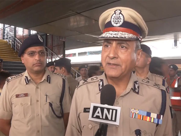 Enhanced Security Measures at New Delhi Railway Station Amid Festive Rush