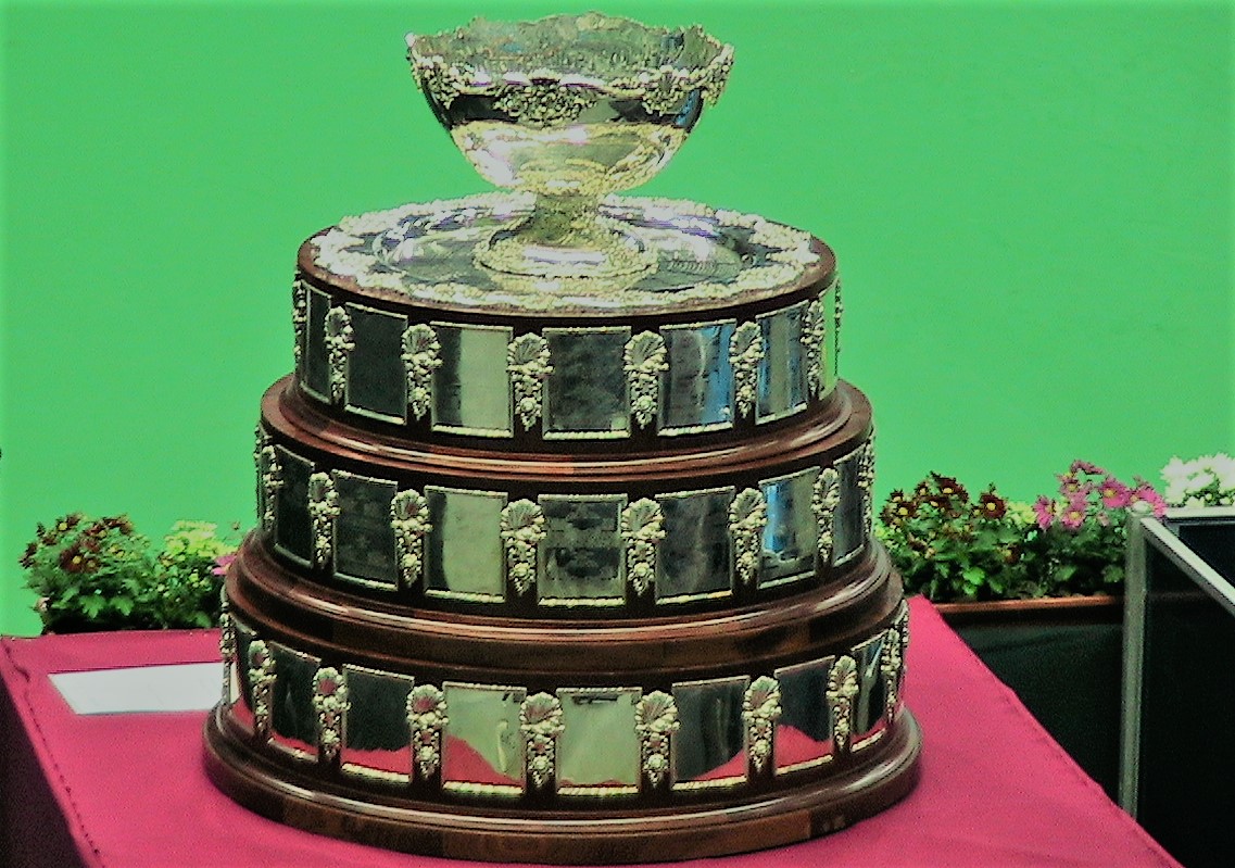 Tennis-Canada down Italy to set up Davis Cup final showdown with Australia