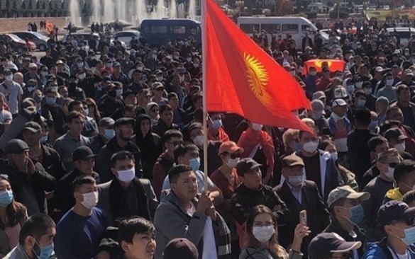 Crowd attacks office of biggest Kyrgyz gold miner -media