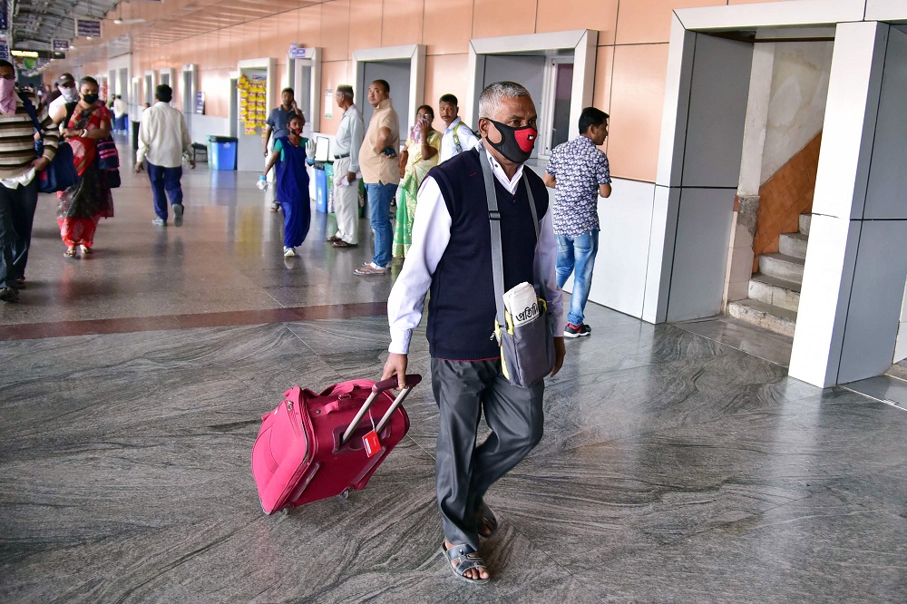 Lanka bans arrivals from Iran, Italy, South Korea over coronavirus fears