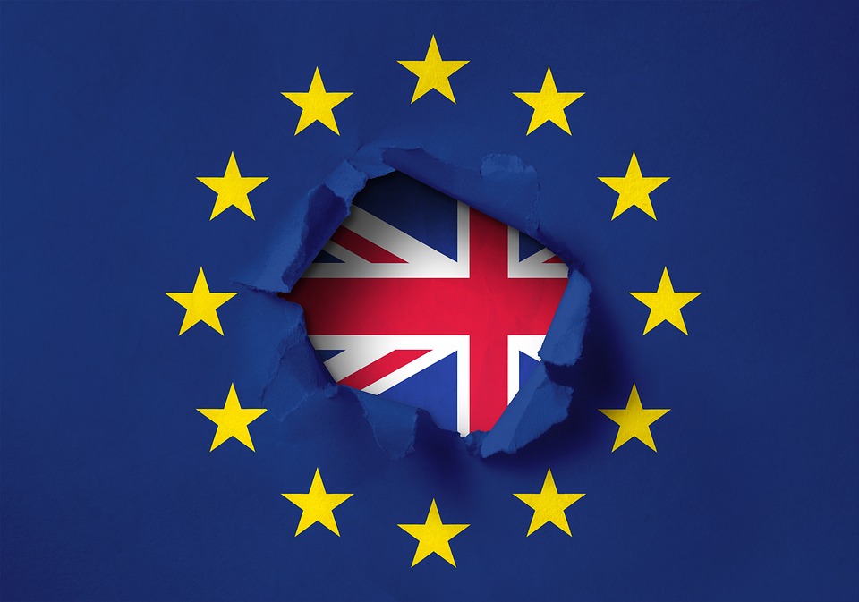 UPDATE 9-EU agrees Brexit delay as British parliament blocks December election