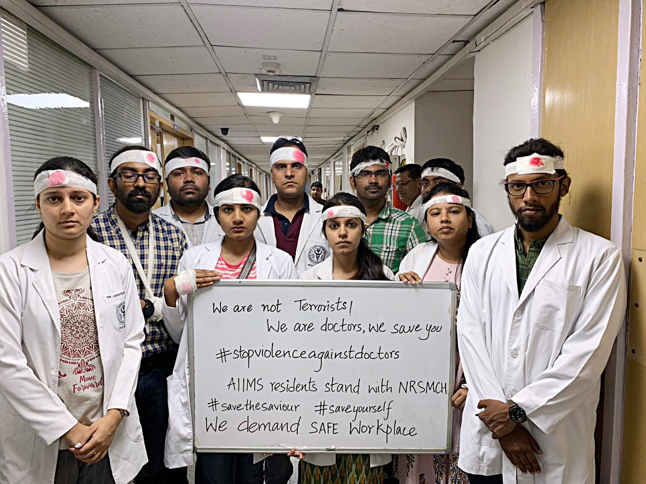 Junior doctors' stir in West Bengal enters 4th day