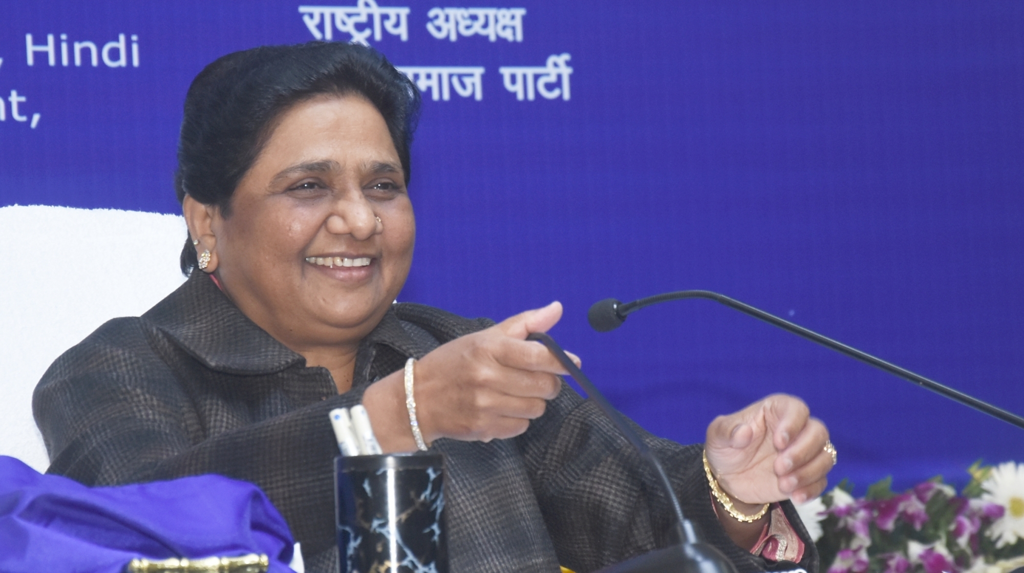 Massive flak from Twitterati forces Mayawati to remove 'Sushri' from handle